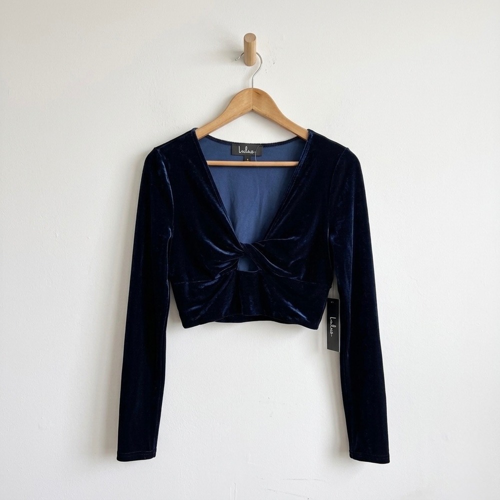 Lulus Navy Blue Velvet Twist Front Cropped Long Sleeve Top T9737L Small NEW